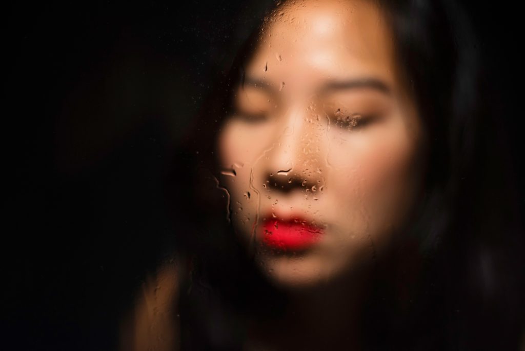 translucent and blurred portrait of woman Image by freepik